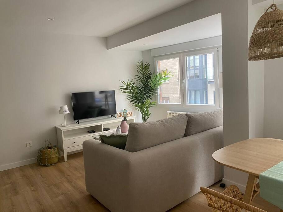 Apartamento A Estrenar En Centro Gijon. Fibra-Tv Zewnętrze zdjęcie